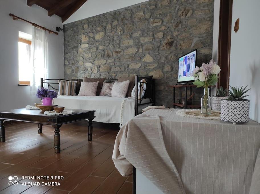 Villa Petroula Kontias 외부 사진