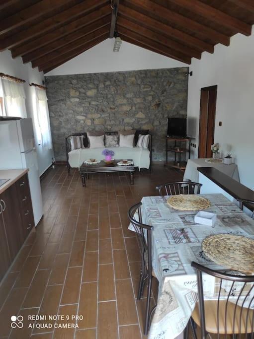Villa Petroula Kontias 외부 사진